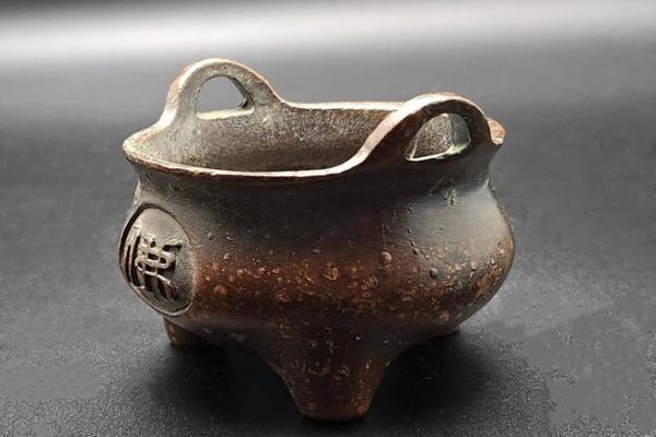 八字压香炉底：如何挑选合适的香味达到最佳祛病效果？