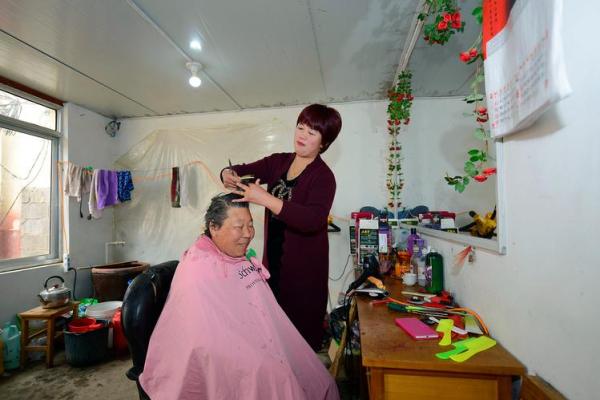 女理发师看生辰八字准吗